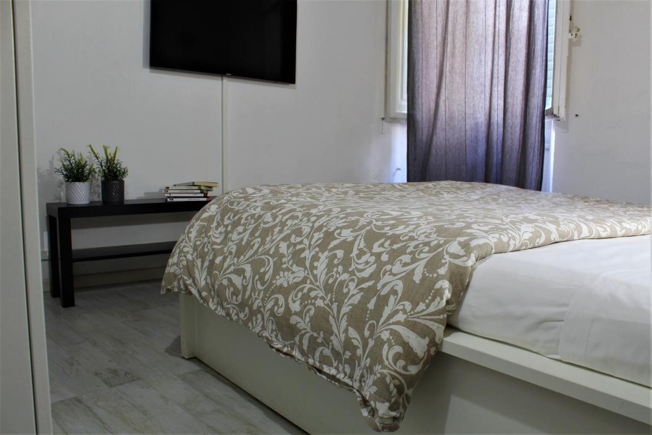 Crystal Ship Apartments Firenze Bagian luar foto